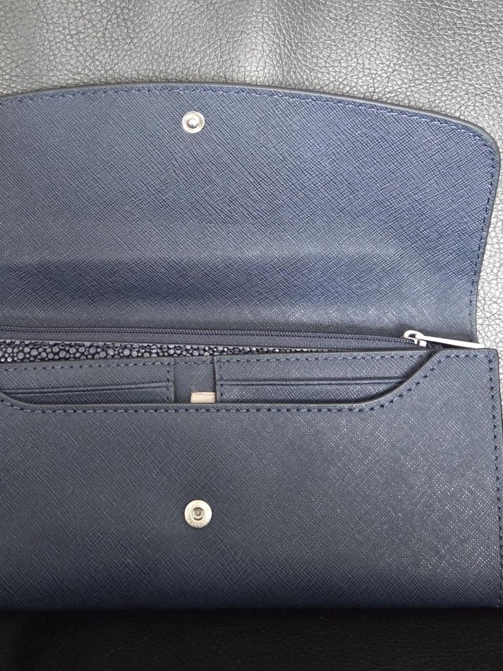 Michael Kors Navy 3 In 1 Textured Clutch Wallet Set - Picture 2 of 6